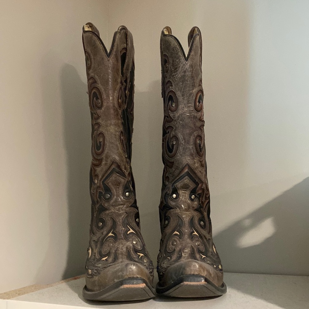 Corral boots